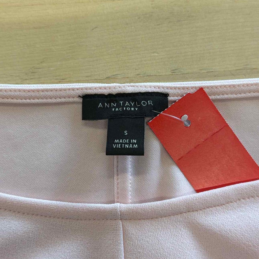 Ann Taylor Size S Pink Used Sleeveless