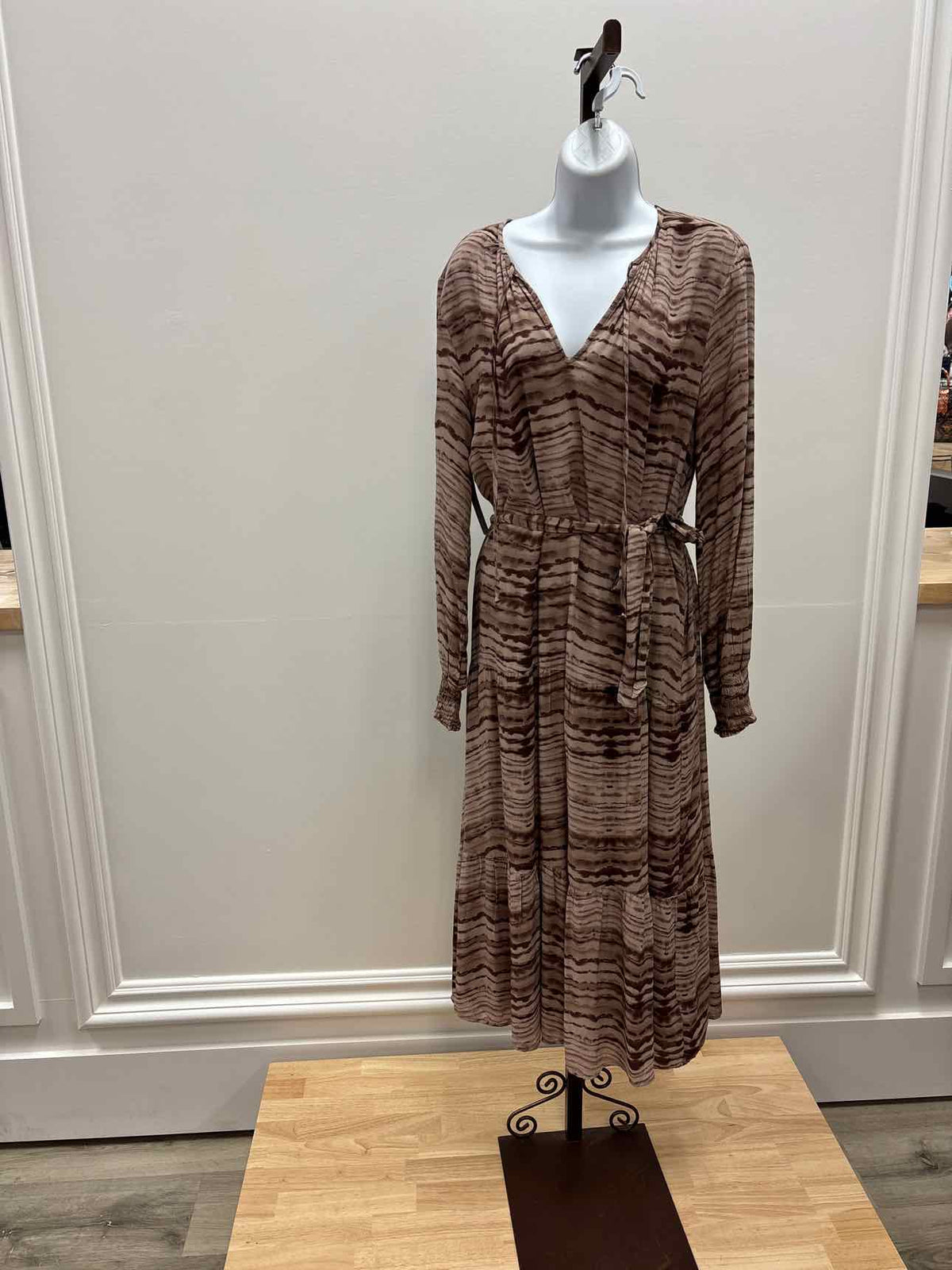 Cloth & Stone Size M Brown & Beige New Dress