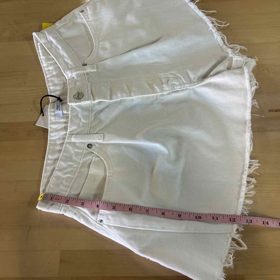 Forever 21 Women Size 29 White New Shorts