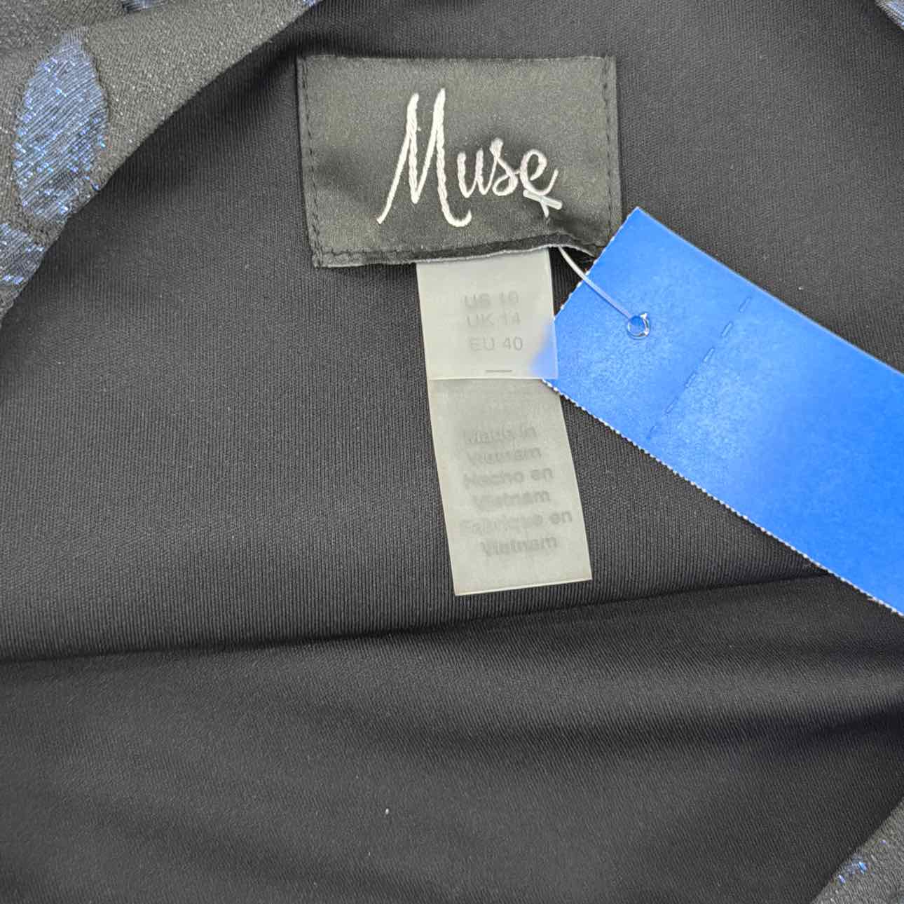 Muse Size 10 Textured-Rose Sleeveless Top - Black Blue