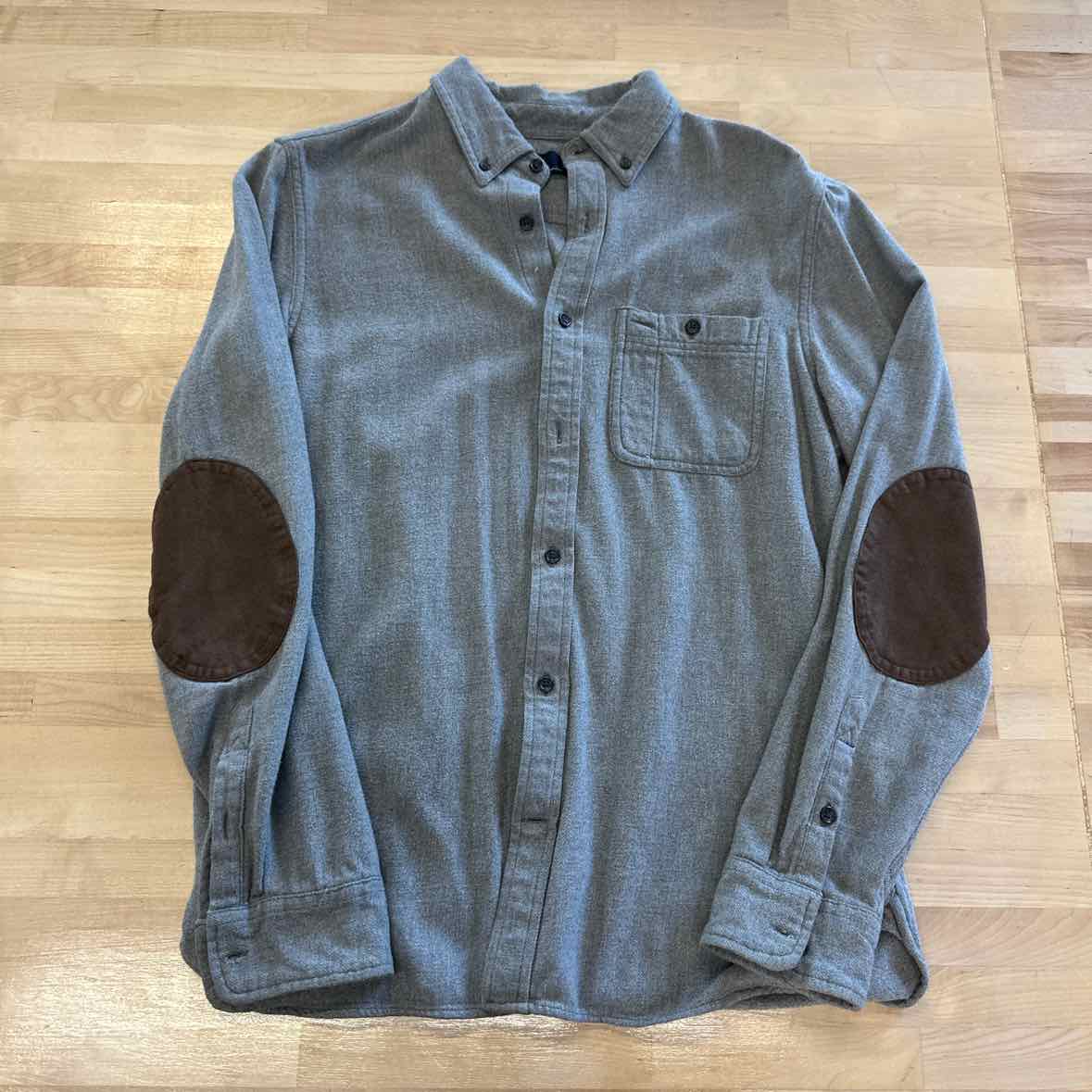 Gap Size M Gray MENS Button Down Shirt