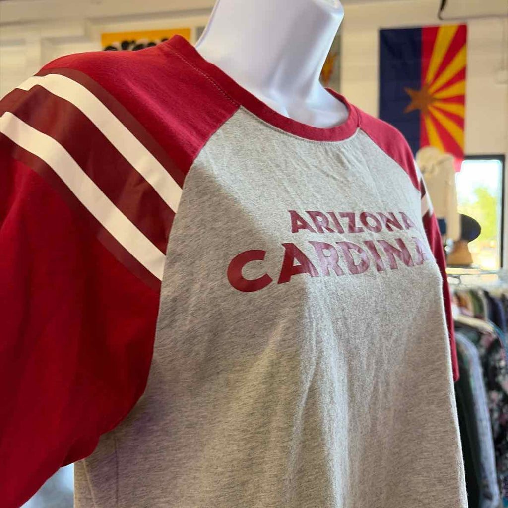 NFL Size M Gray & Red T-shirt