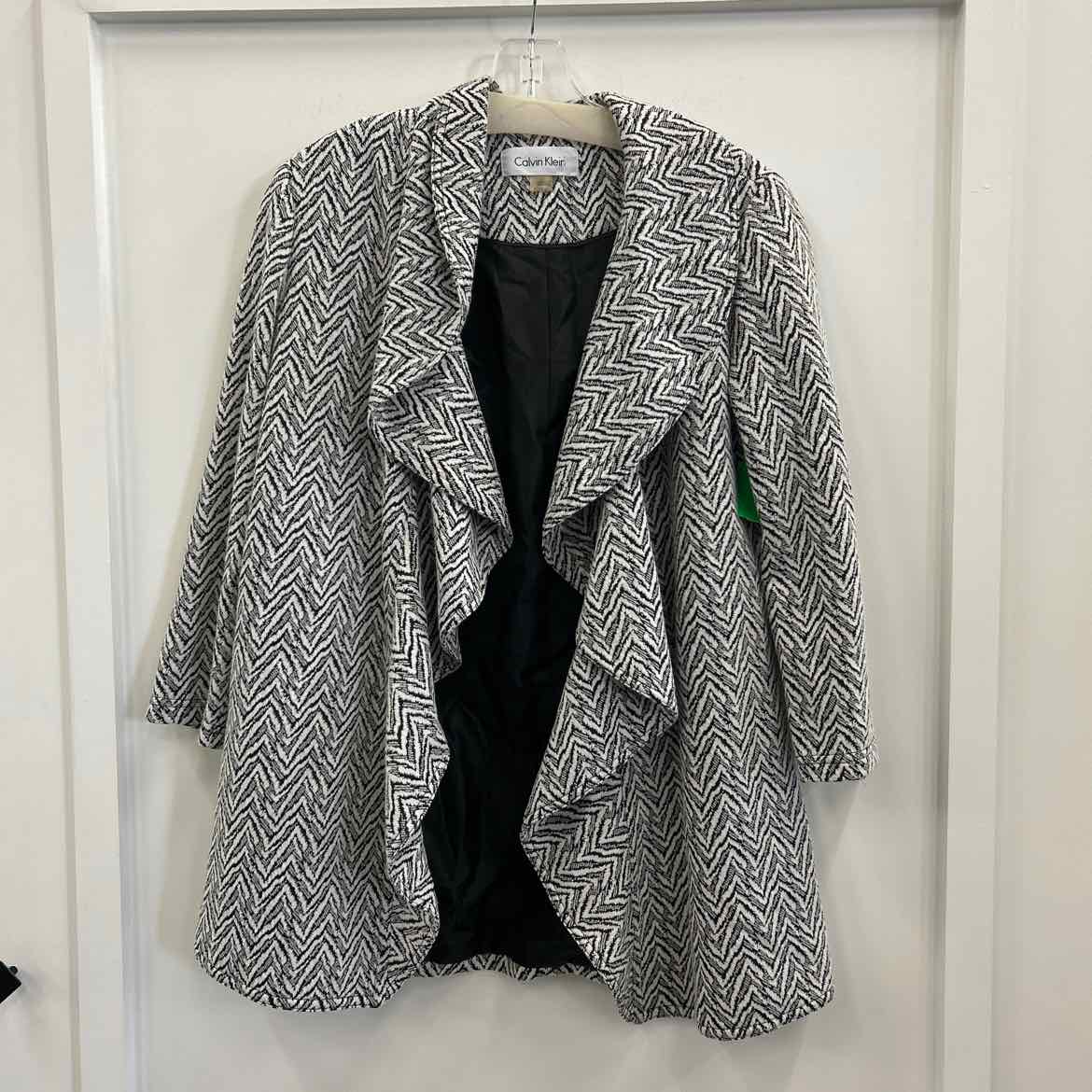 Calvin Klein Size 6 Black/White Preloved Blazer