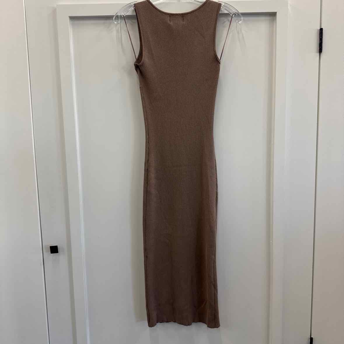 Olive & Oak Size S Brown Dress