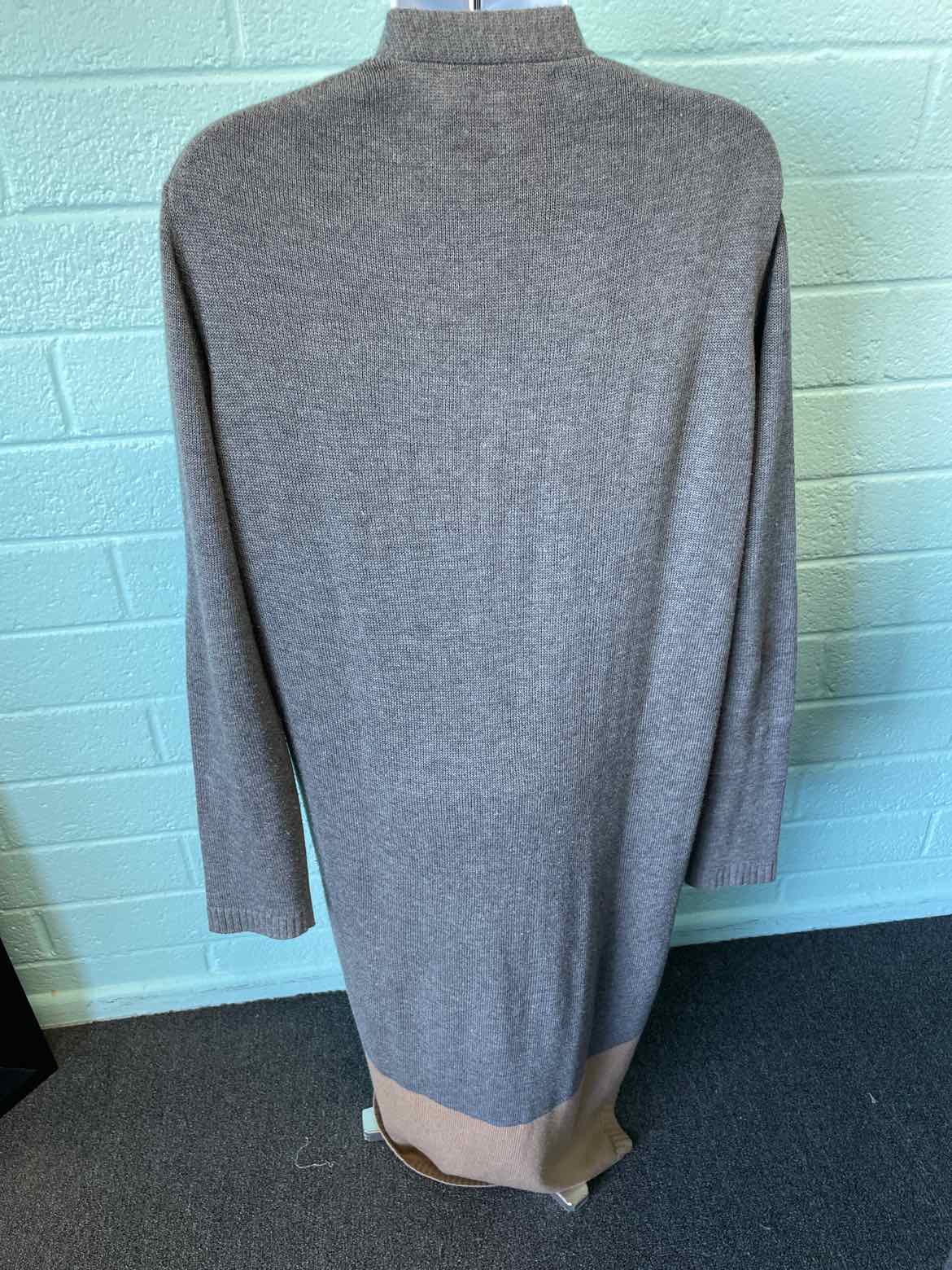 VoiceofCA Size S/M Gray & Tan Duster