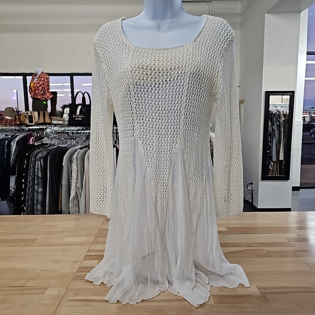 V Cristina Size M Cream Knit Tunic