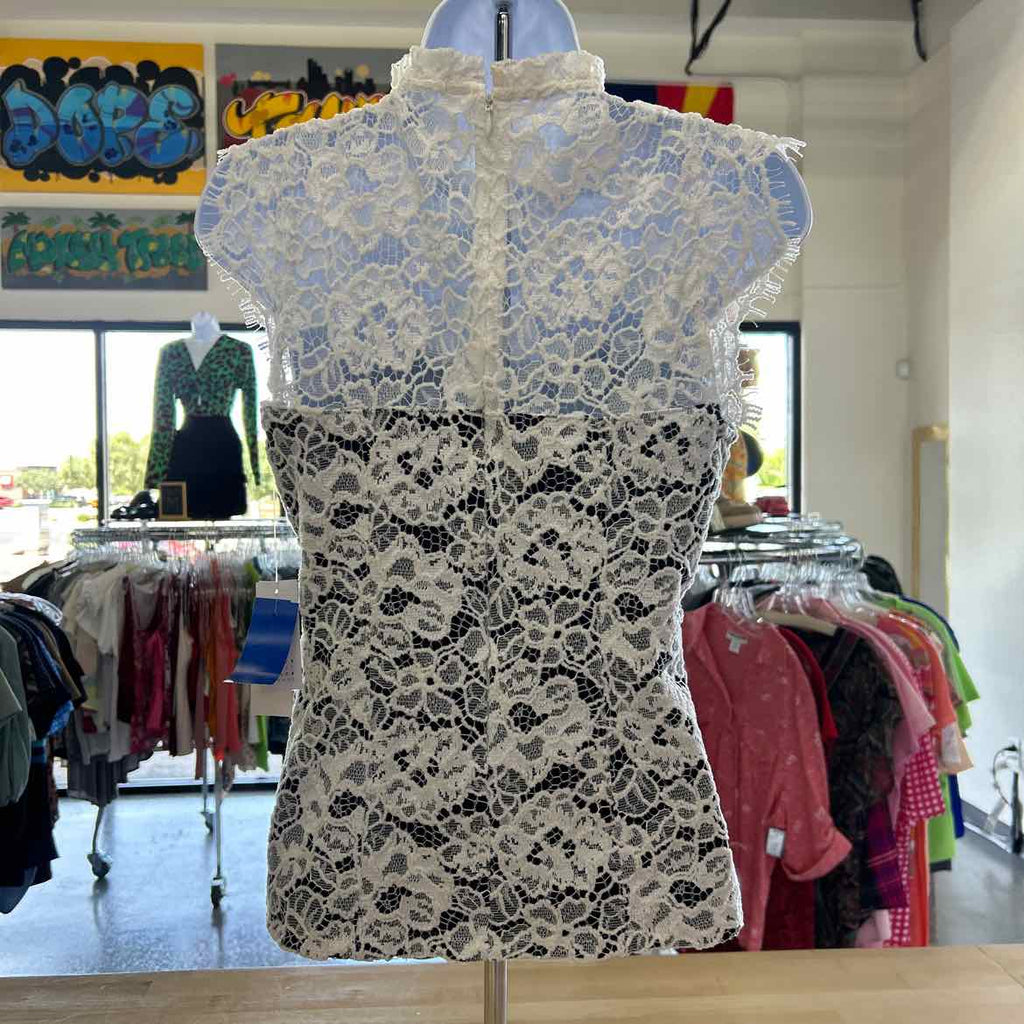 White House Black Market Size 0 White & Black Lace New Sleeveless