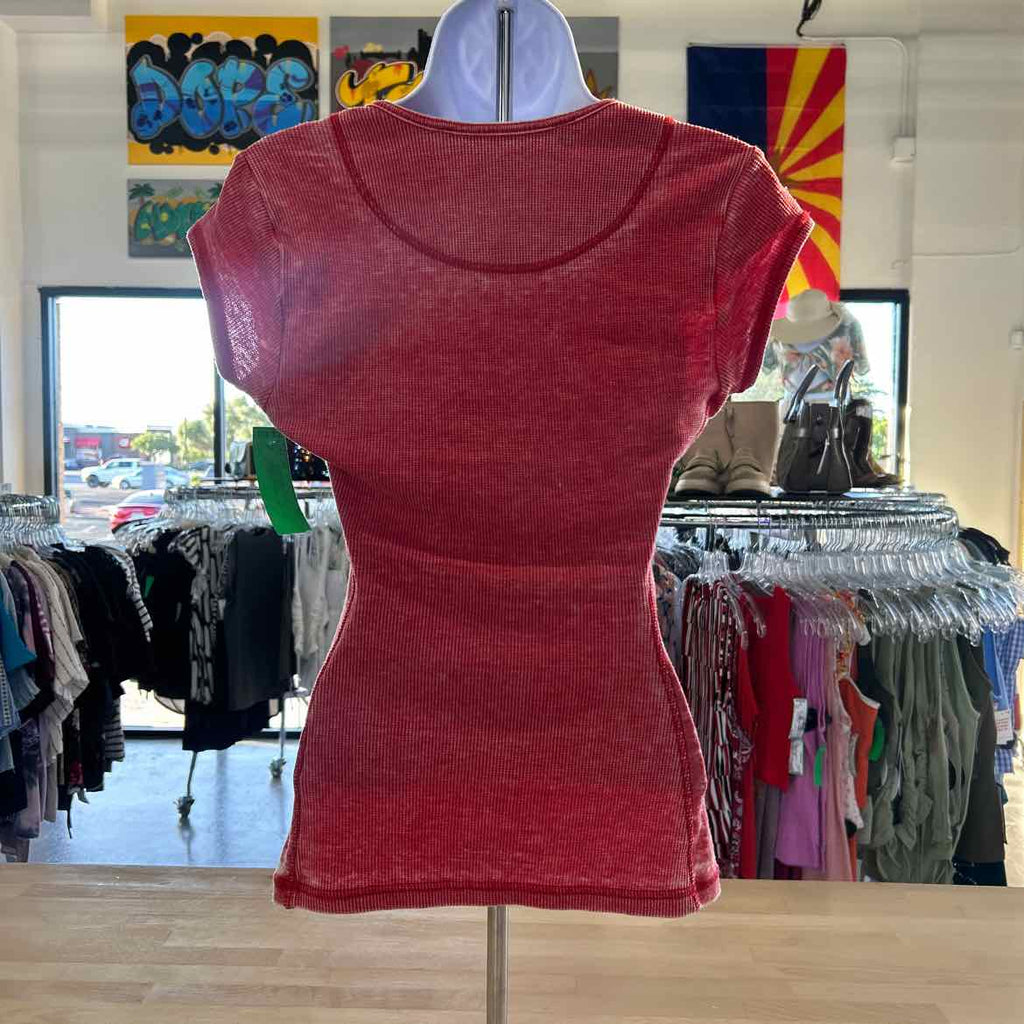 Guess Size XS Red Polyester Preloved T-Shirt SS