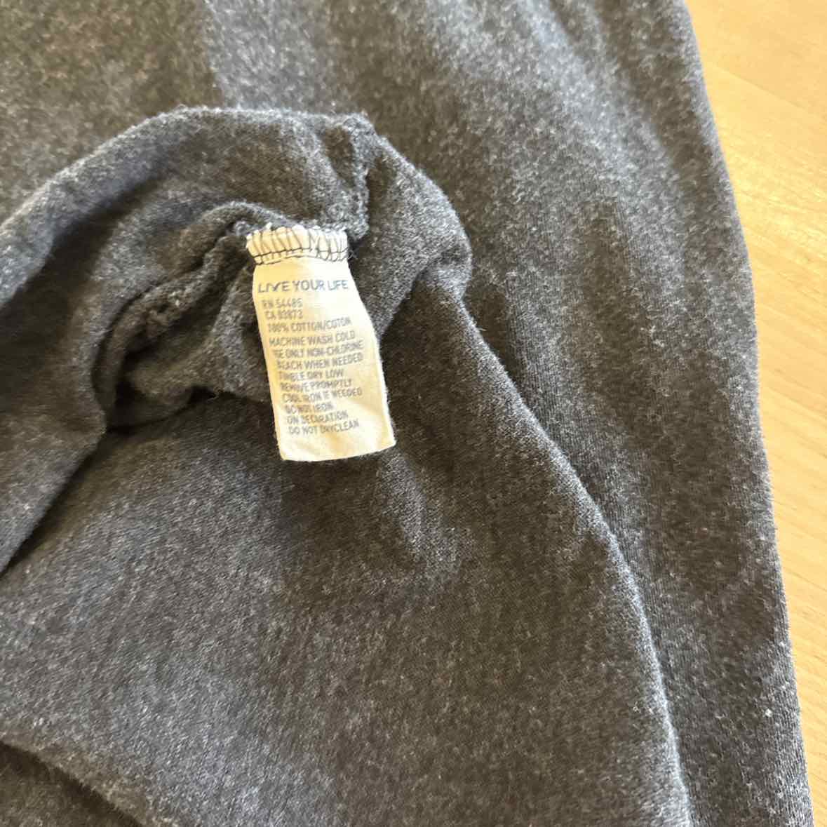 American Eagle Size XS Gray T-shirt