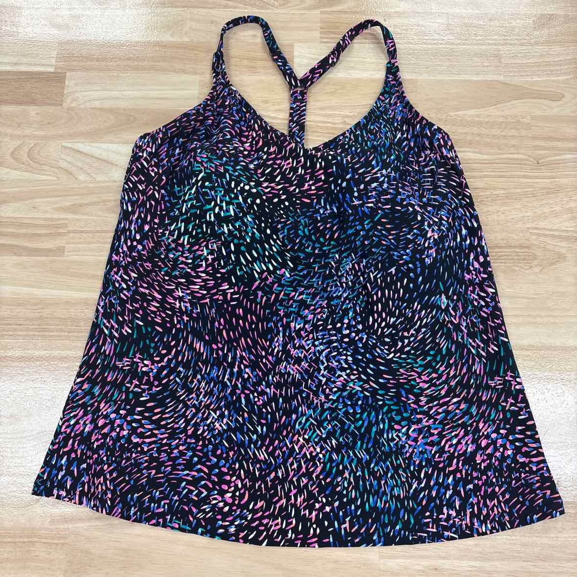 Island Escape Women's Printed Racerback Underwire Tankini Top