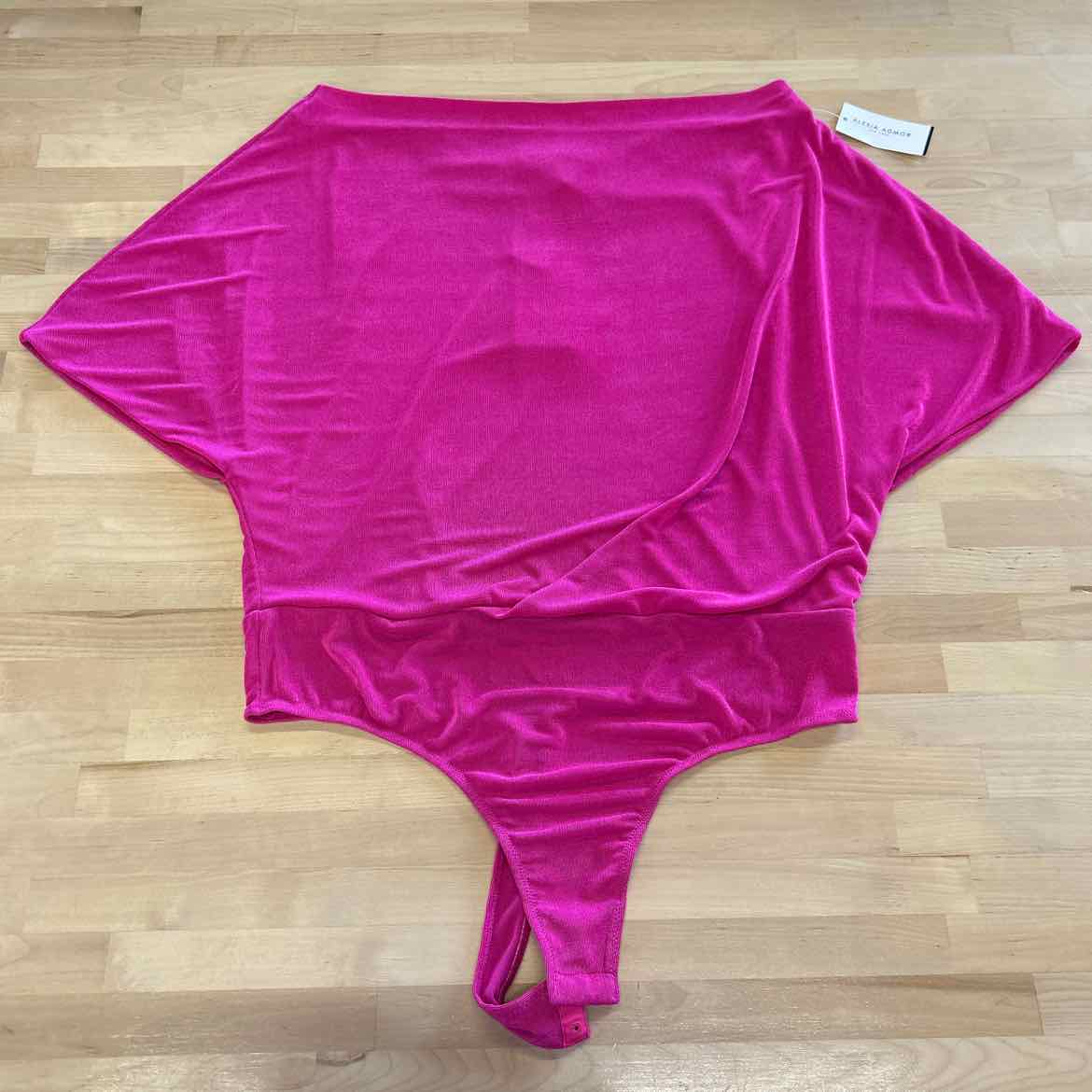 Alexia admor Size XL Pink Bodysuit