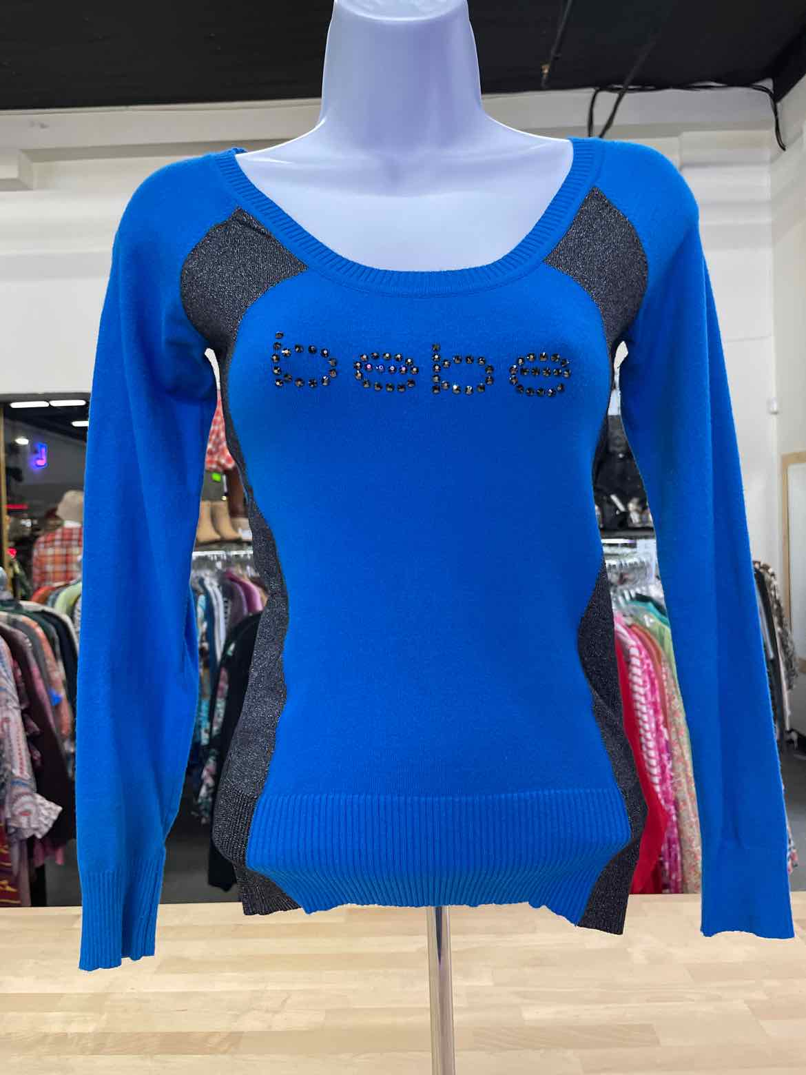 Bebe Size XS Black & Blue Longsleeve