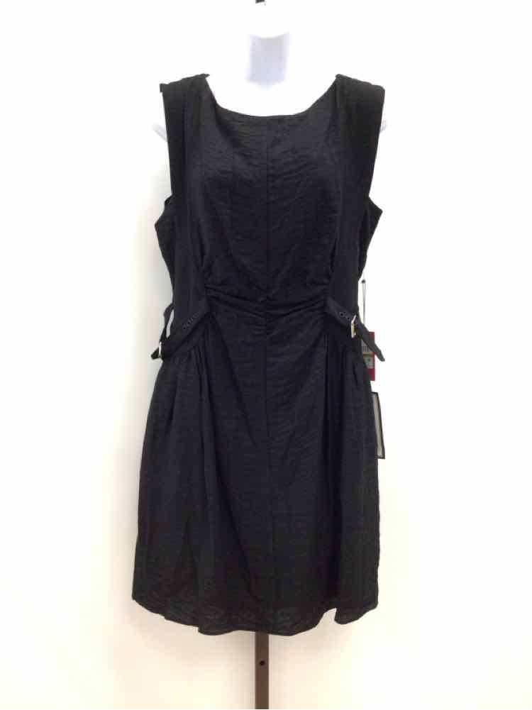 Vince Camuto Size 14 Crepe Sleeveless Fit & Flare Dress - Black