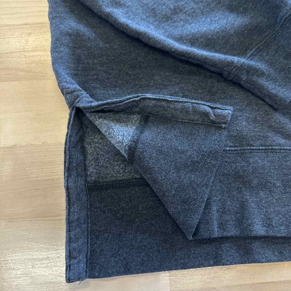 Def Leapord Size XL Gray Sweater