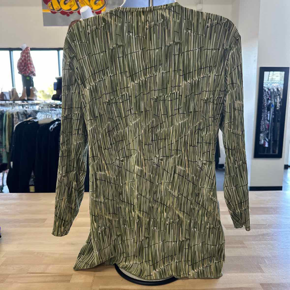 Dressbarn Size L White & Green Blouse