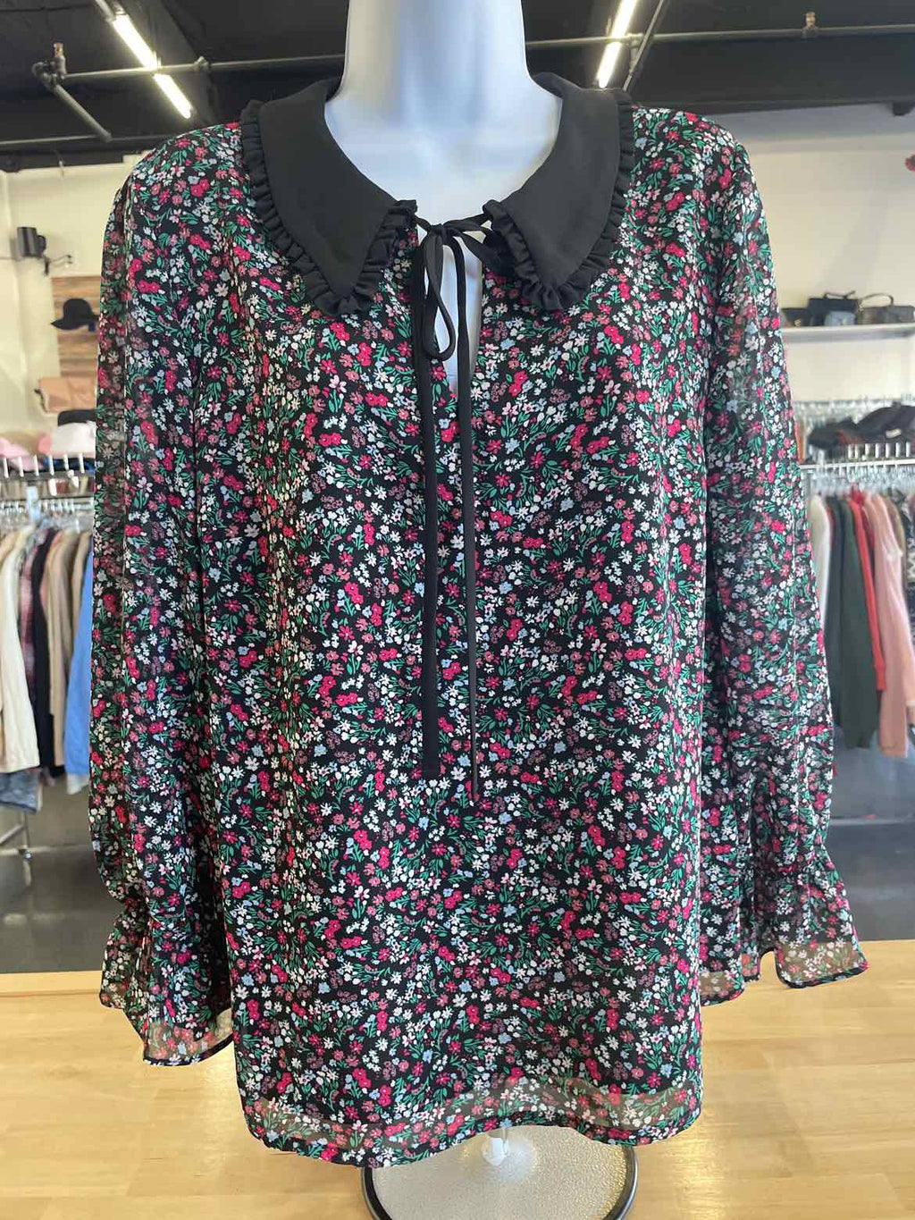 CeCe Size M Black Blouse