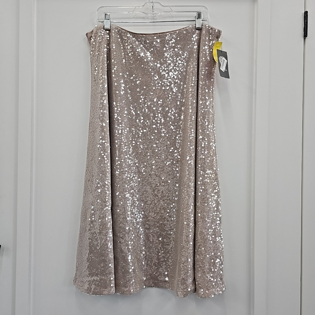 Vince Camuto Size XL Gold Sequined Skirt