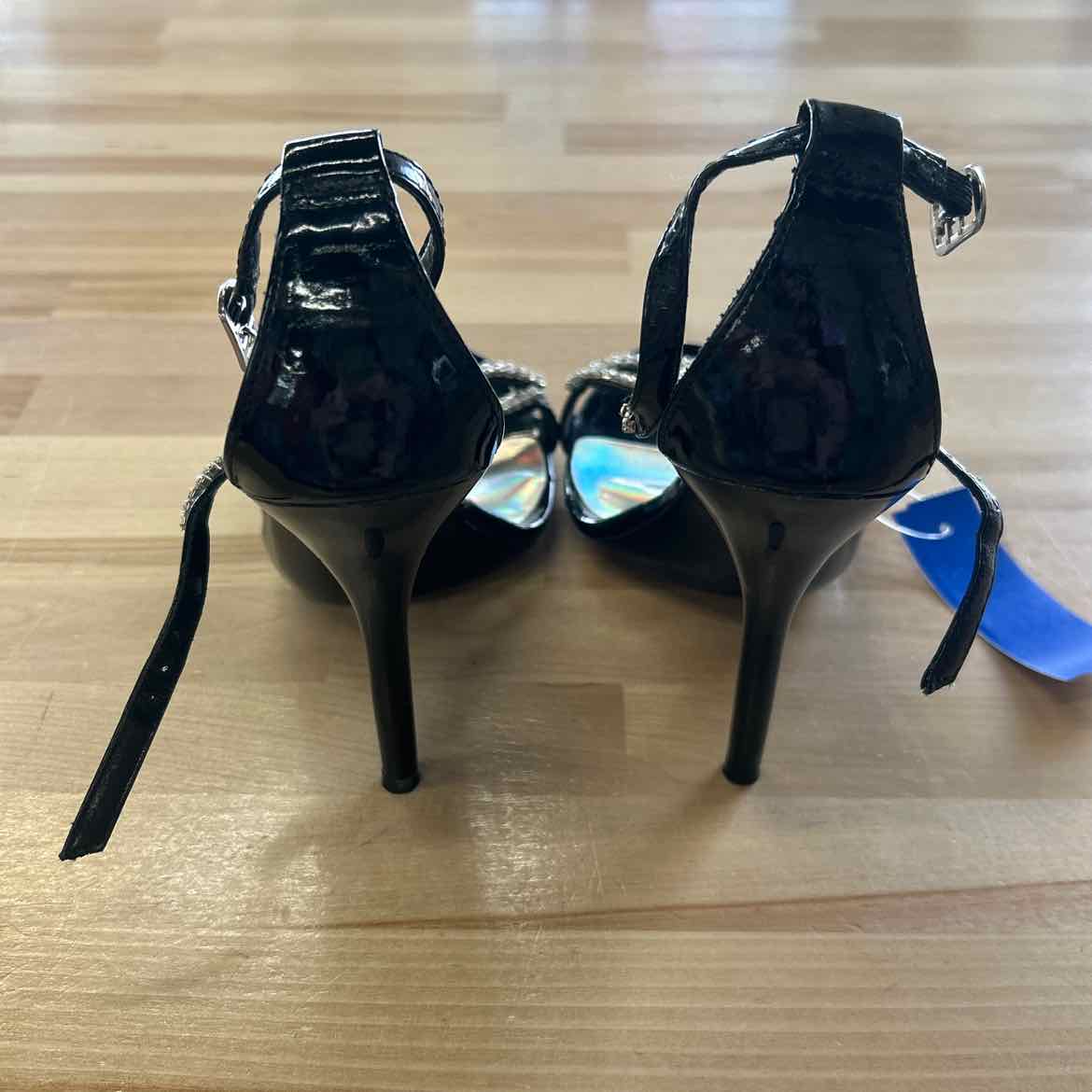 D Size 8 Black Rhinestone Preloved Heels