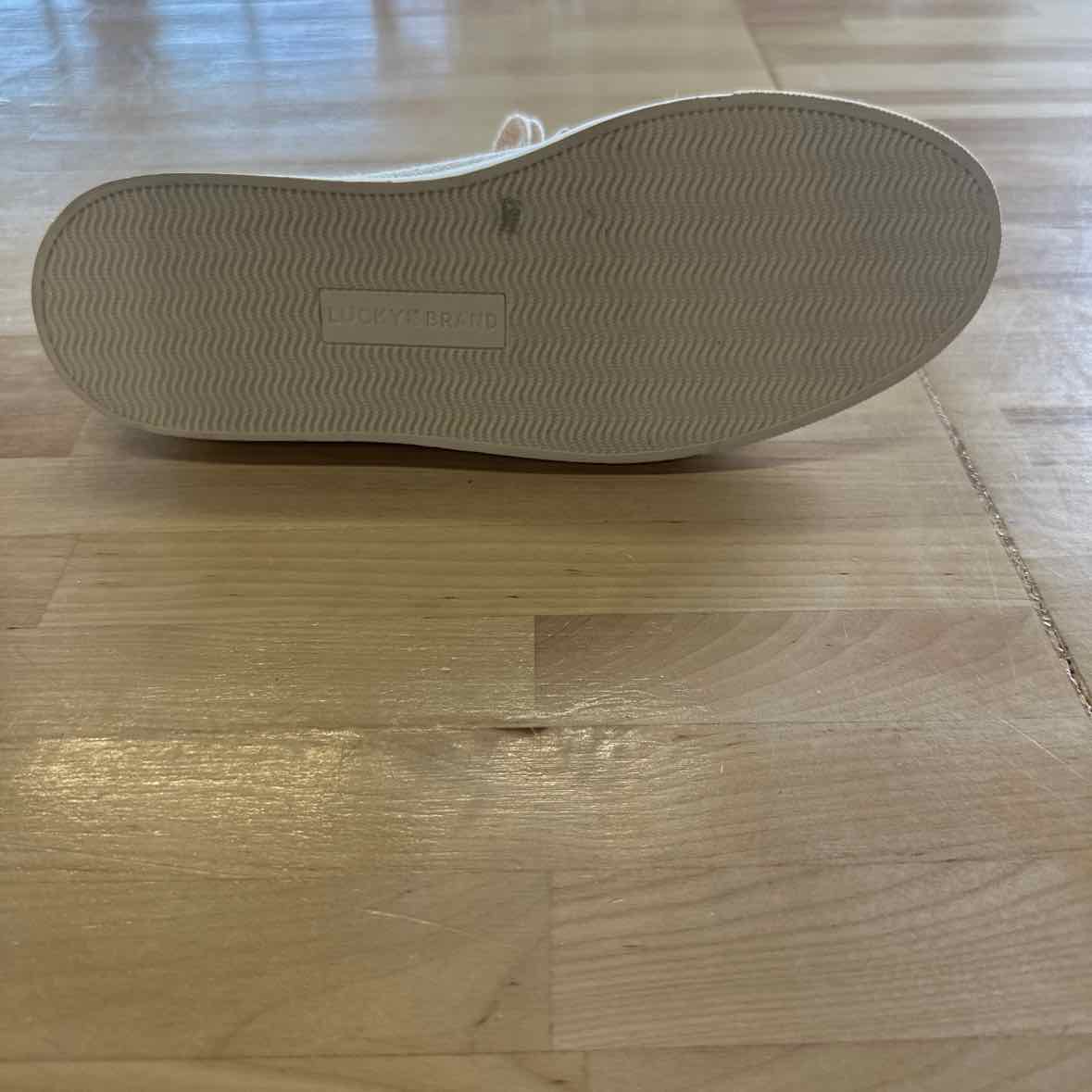 Lucky Brand Shoe Size 9.5 Beige Sneakers