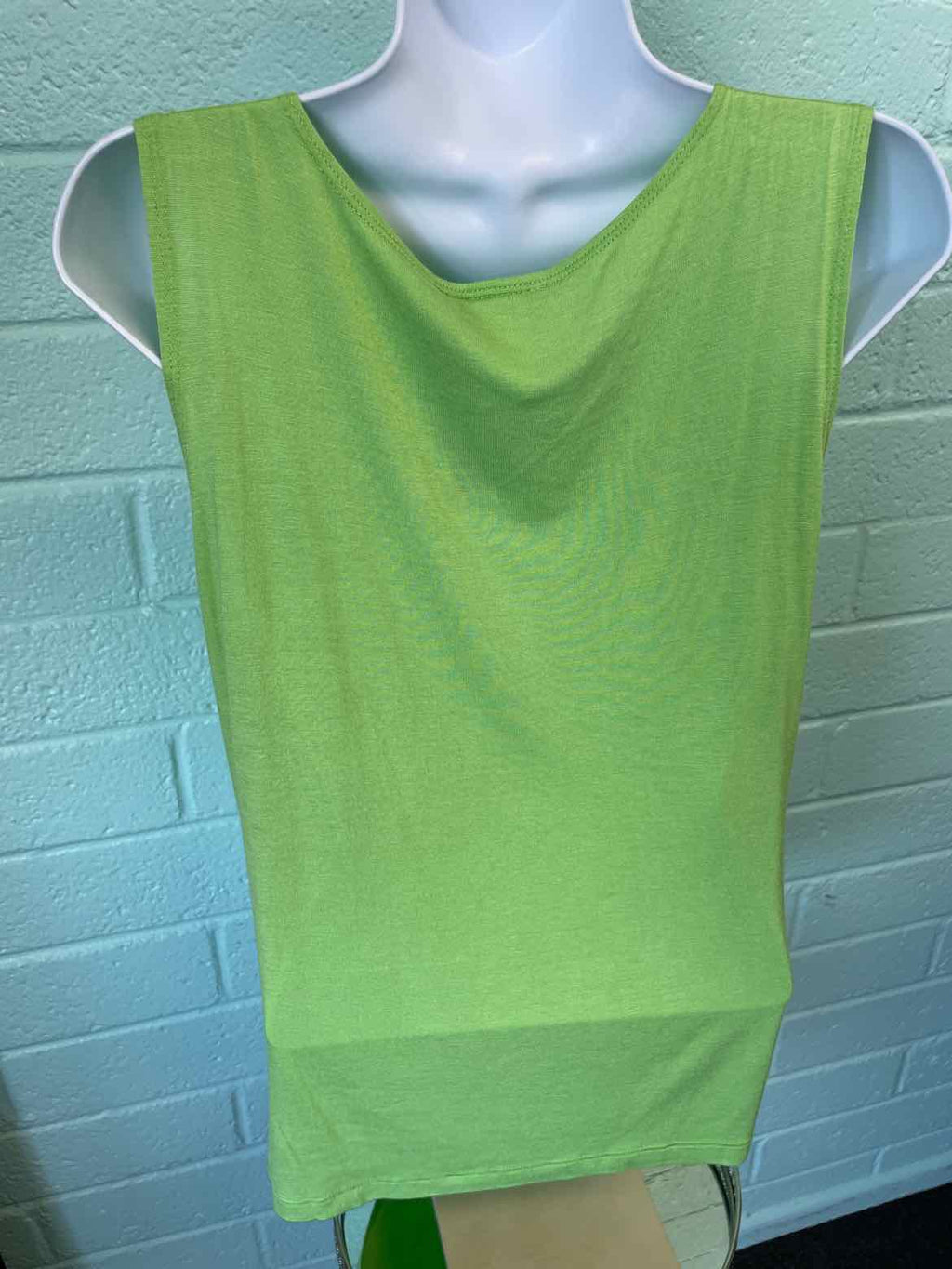 Bleeker&Mcdougal Size L Green Tank