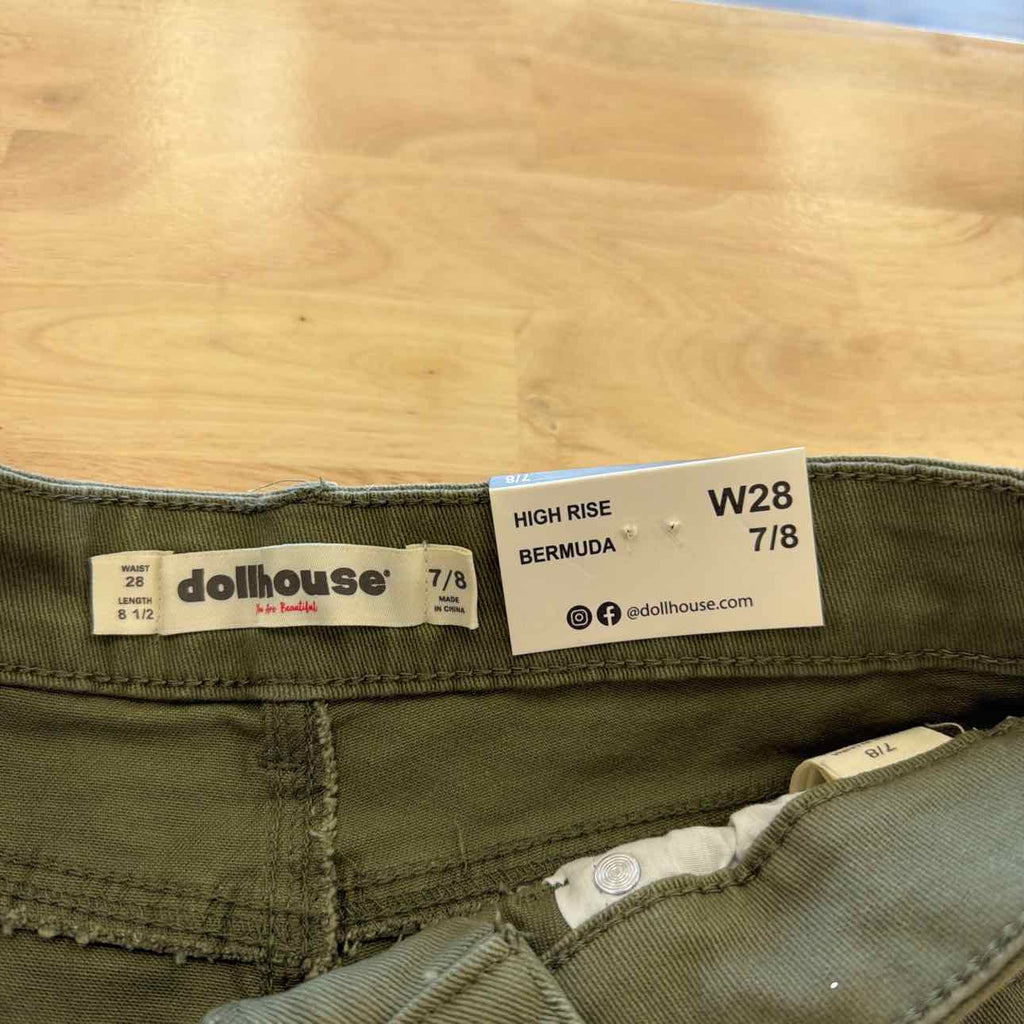 dollhouse Women Size 28 Green New Shorts