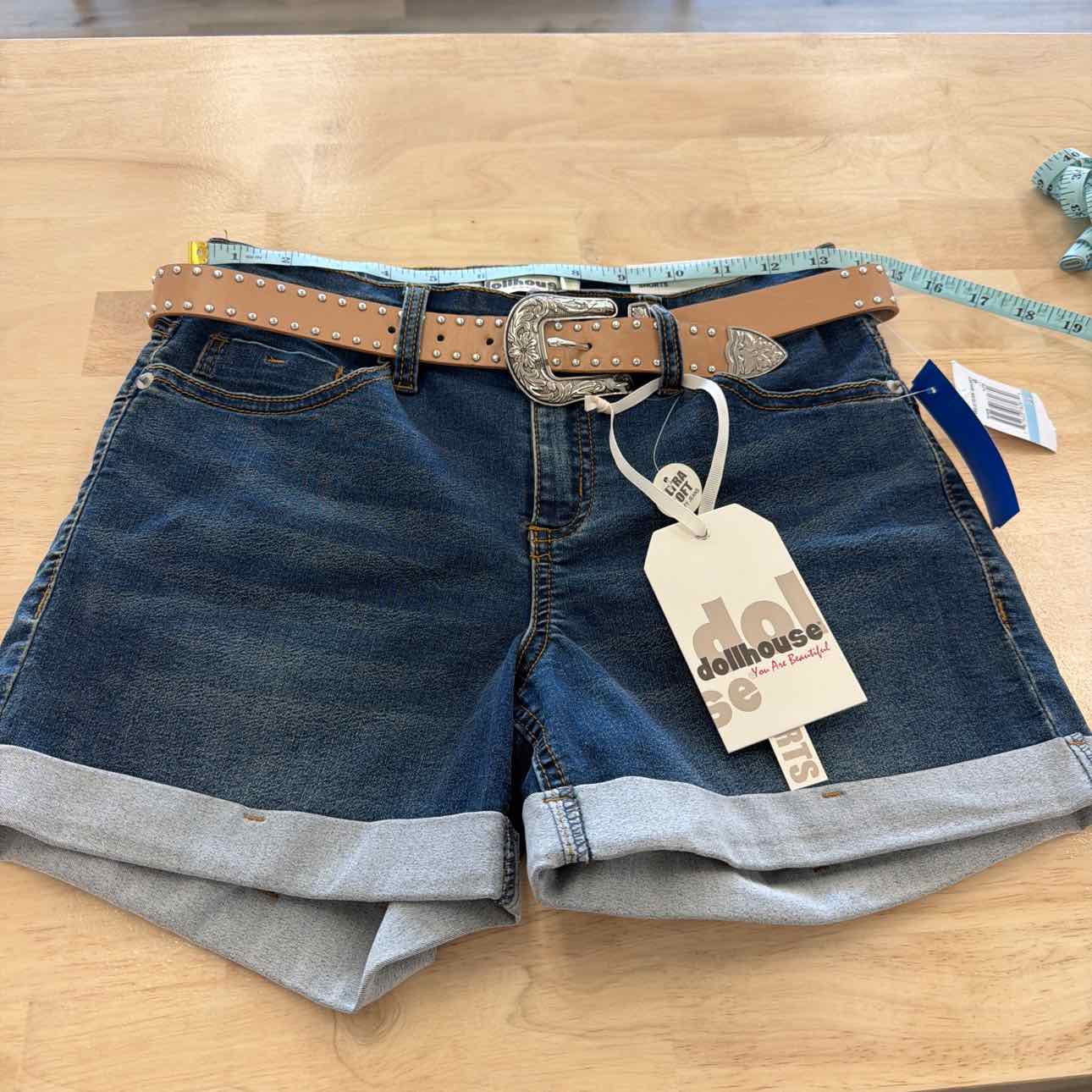 dollhouse Women Size 27 Blue New Shorts