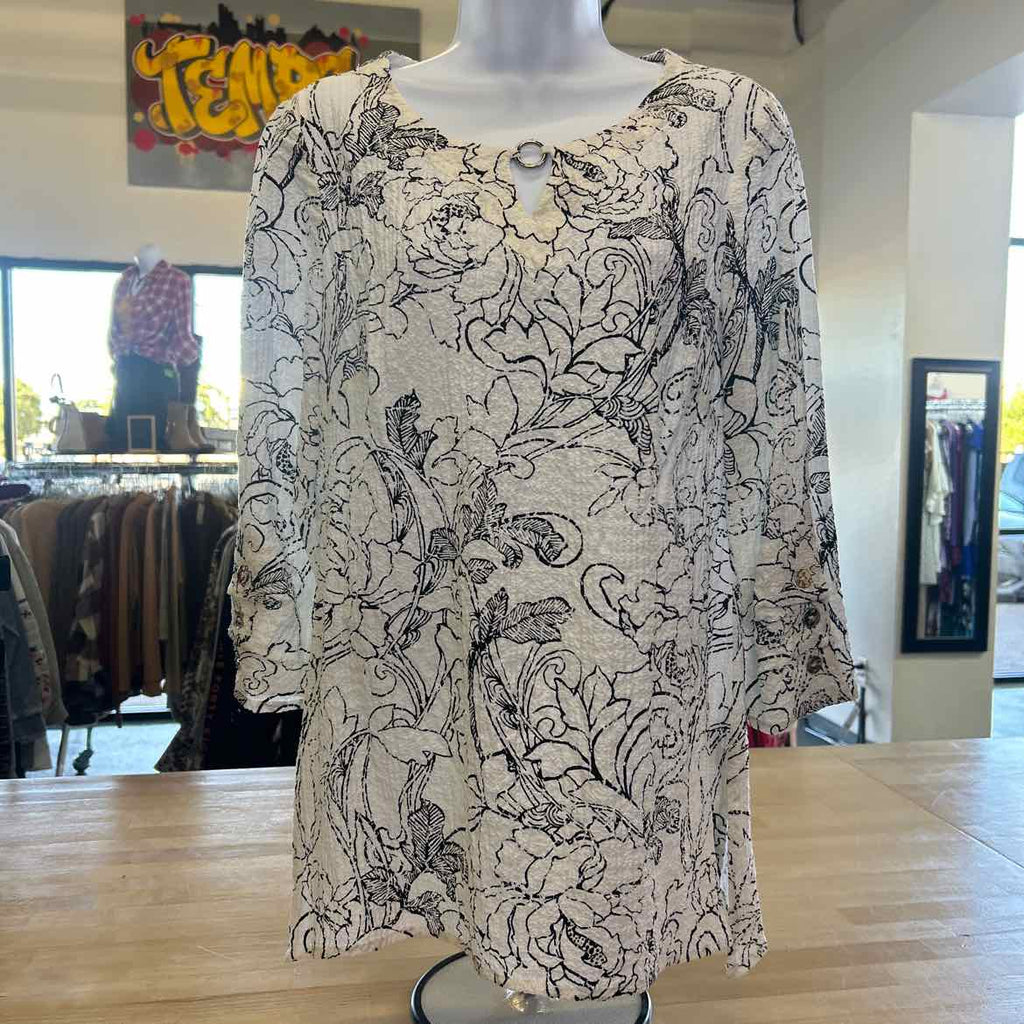 JM Collection Size S White Blouse