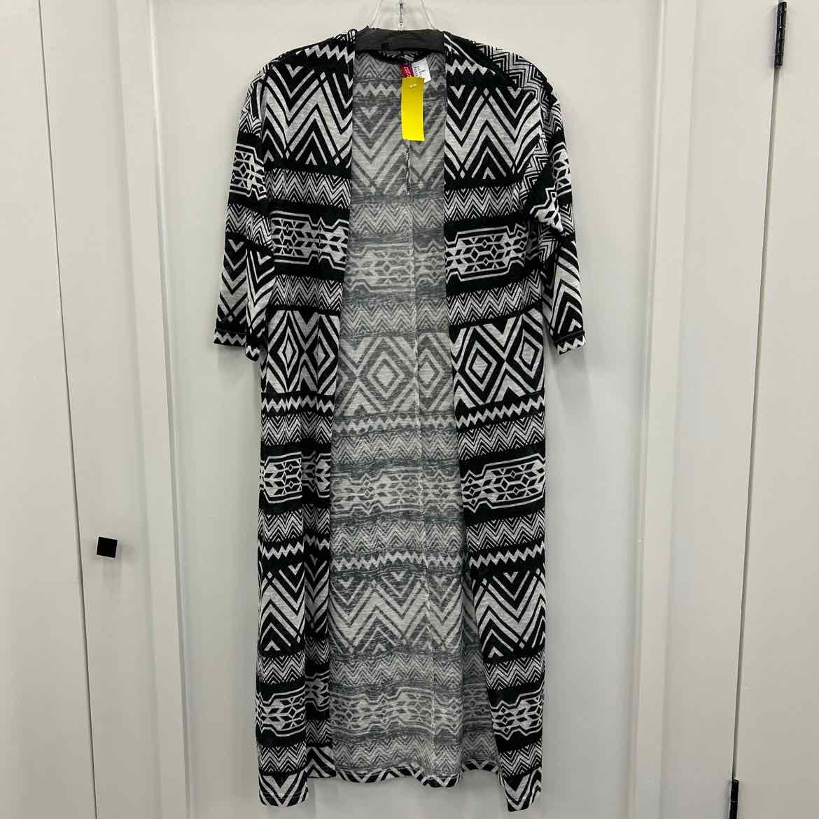 Divided Size S Black/White Cardigan