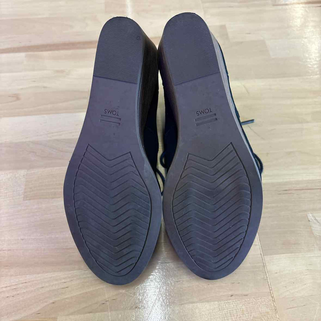 Toms Size 6 Black Bootie