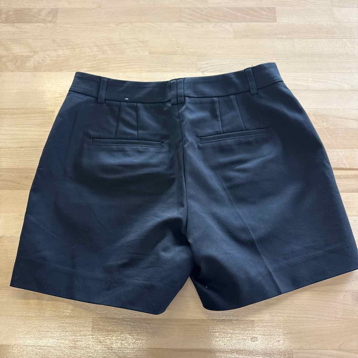 White House Black Market Size 2 Black Shorts