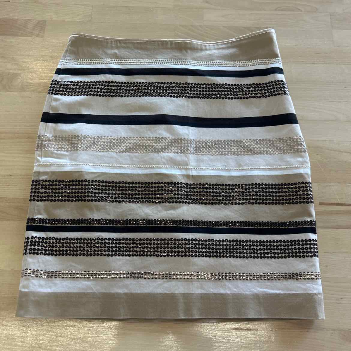 White House Black Market Size 4 Brown & Tan Skirt