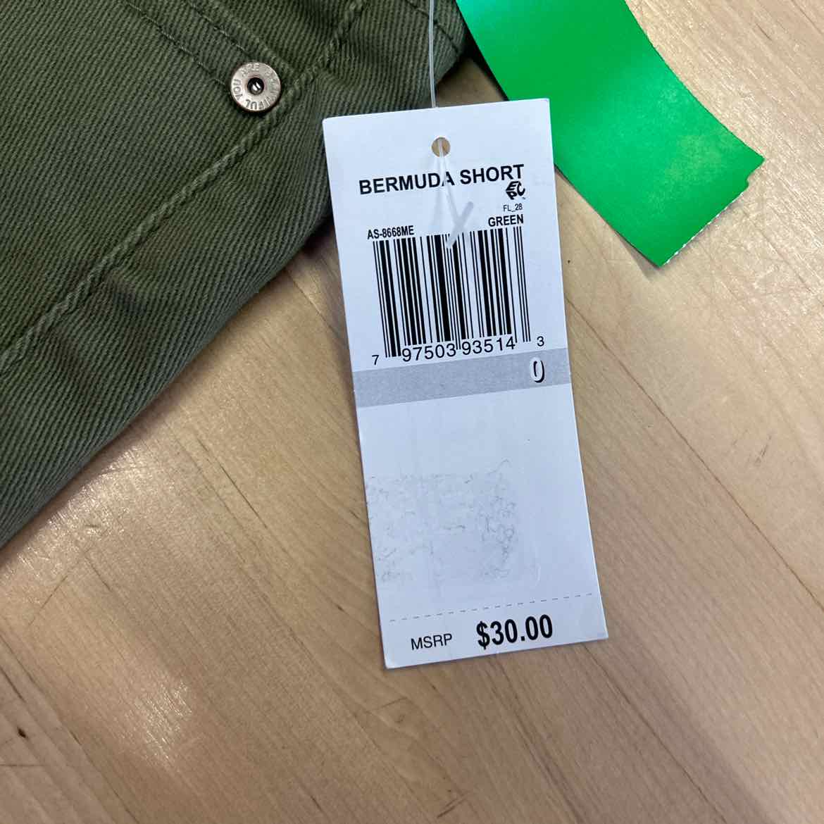 Dollhouse Juniors' High-Rise Frayed Bermuda Shorts - Green - 0