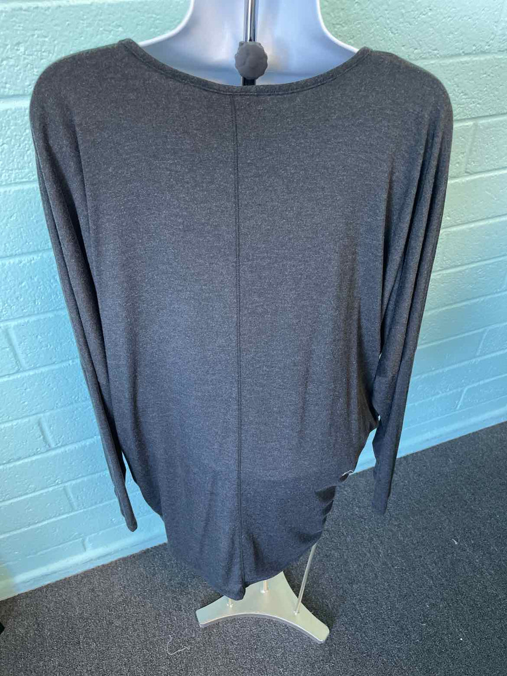 Bobeau Size L Gray Shirt