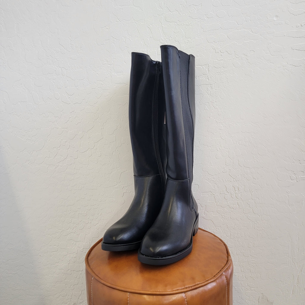 Macy's Shoe Size 7 Black Boots