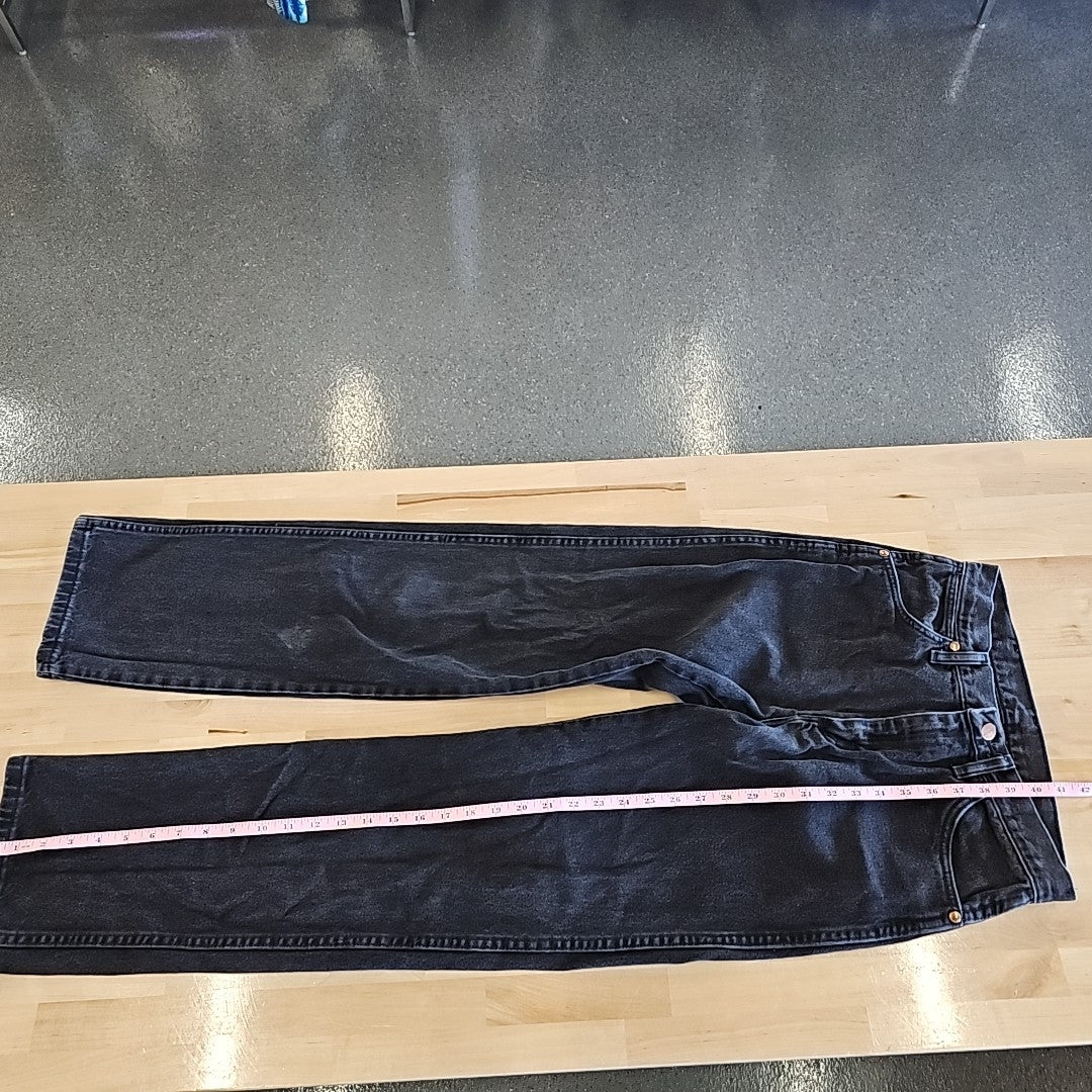 Wrangler Size 28 Black Jeans