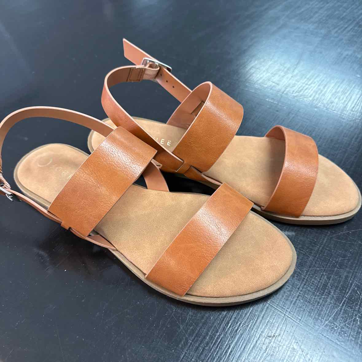 Journee Size 9 Wide Womens Lavine Slingback Strap Flat Sandals Tan