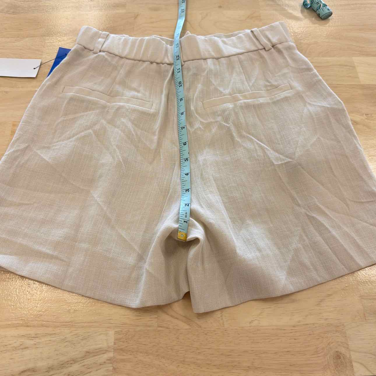 BCX Women Size 7 Tan New Shorts