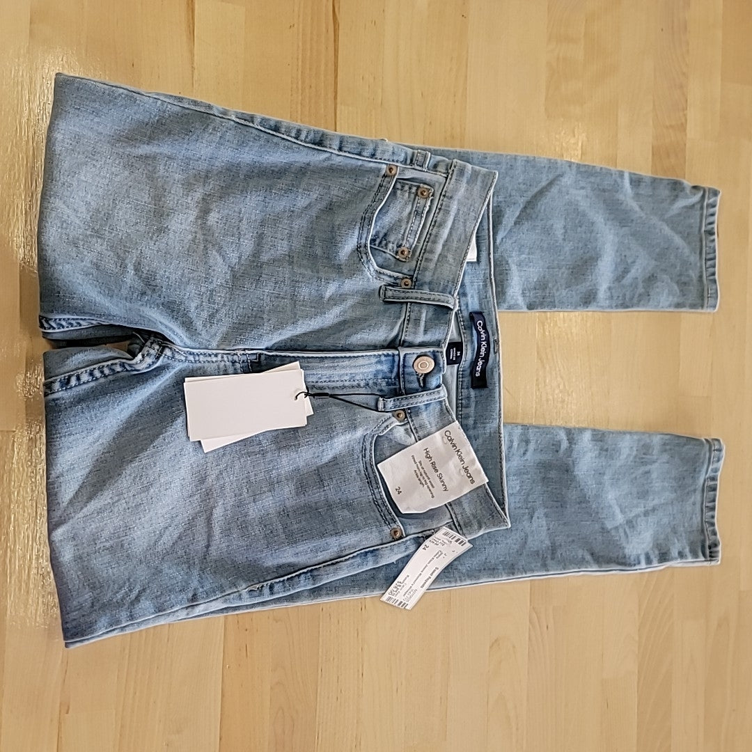 Calvin Klein Size 24 Whisper Soft Skinny Jeans - Marina
