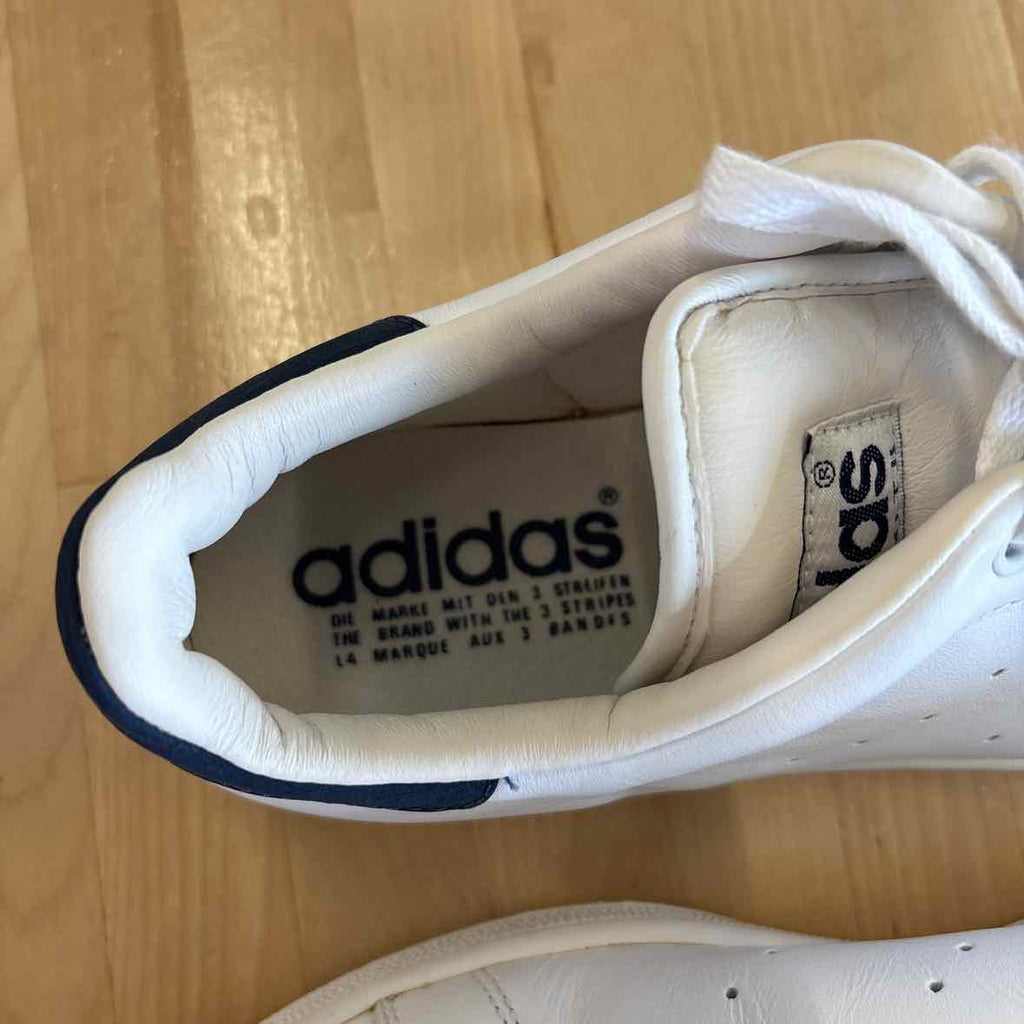 Adidas Size 9 White MENS Sneakers