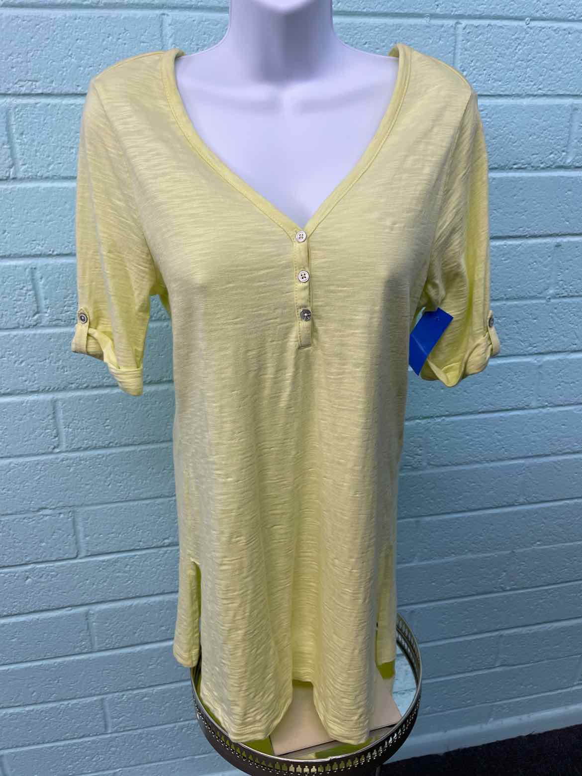 Chico's Size 1 Peach Knit Top