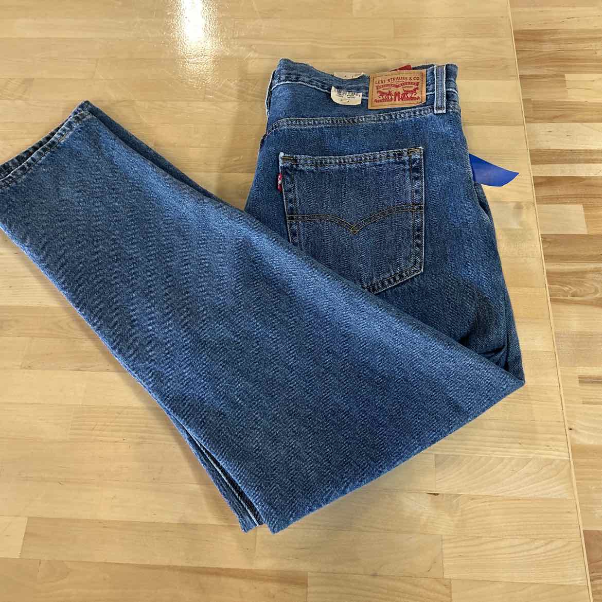 Levi's Size 33x31 Mid Rise Cotton 94 Baggy Jeans - Shade Order