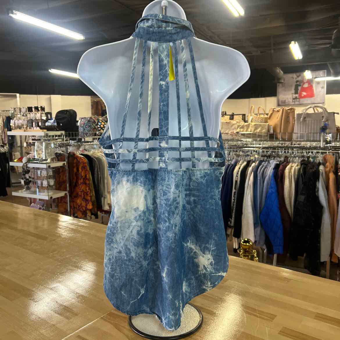 Red Tulips Size M Denim Preloved Tank