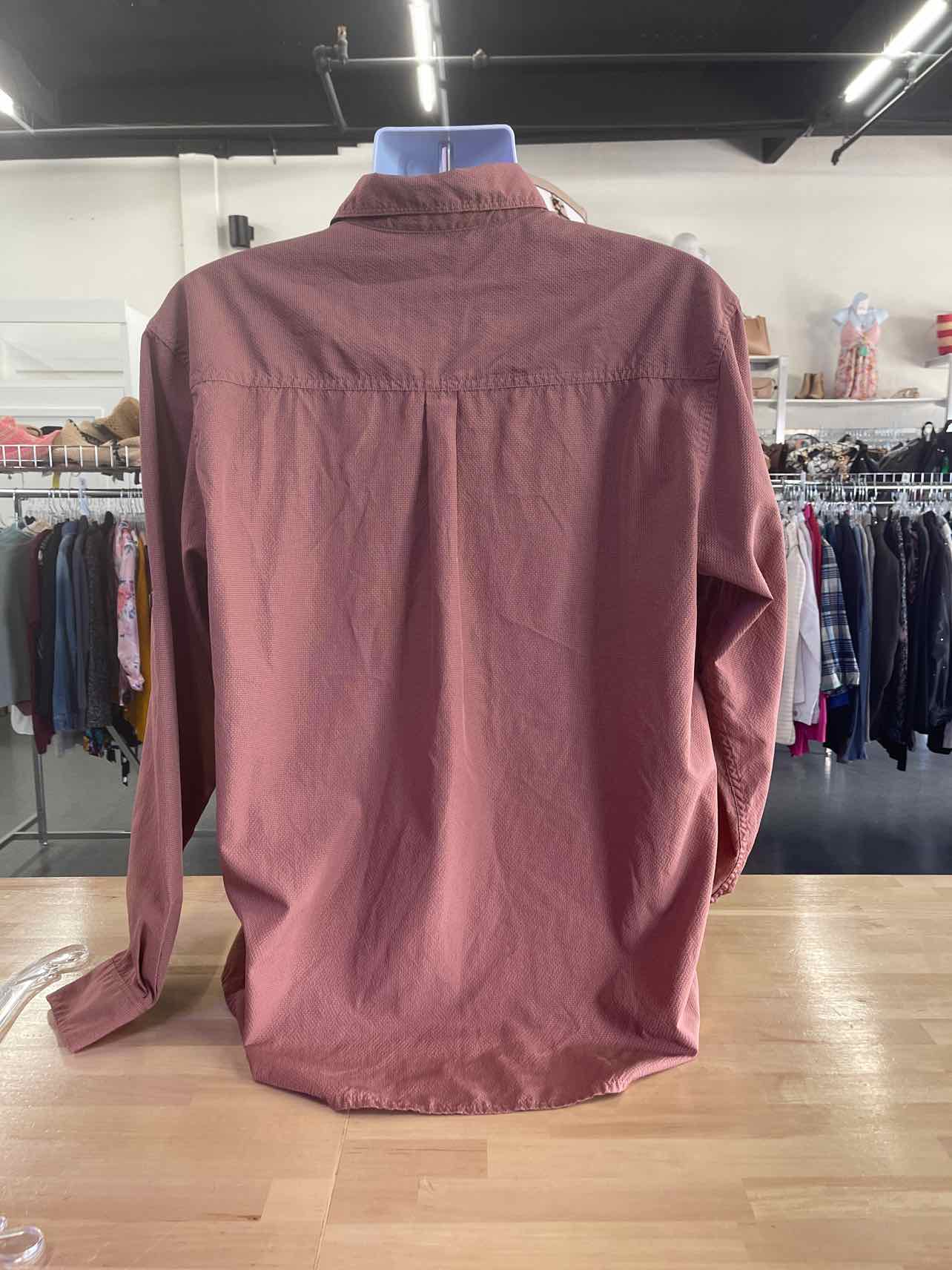 Wrangler Size L Rust Preloved MENS Button Down Shirt