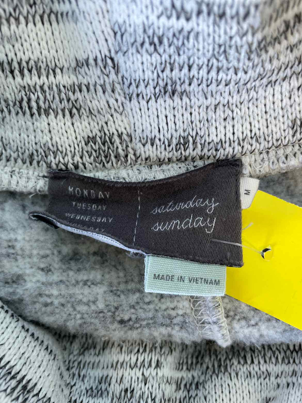 Saturday Sunday Size M Black & Cream Sweater