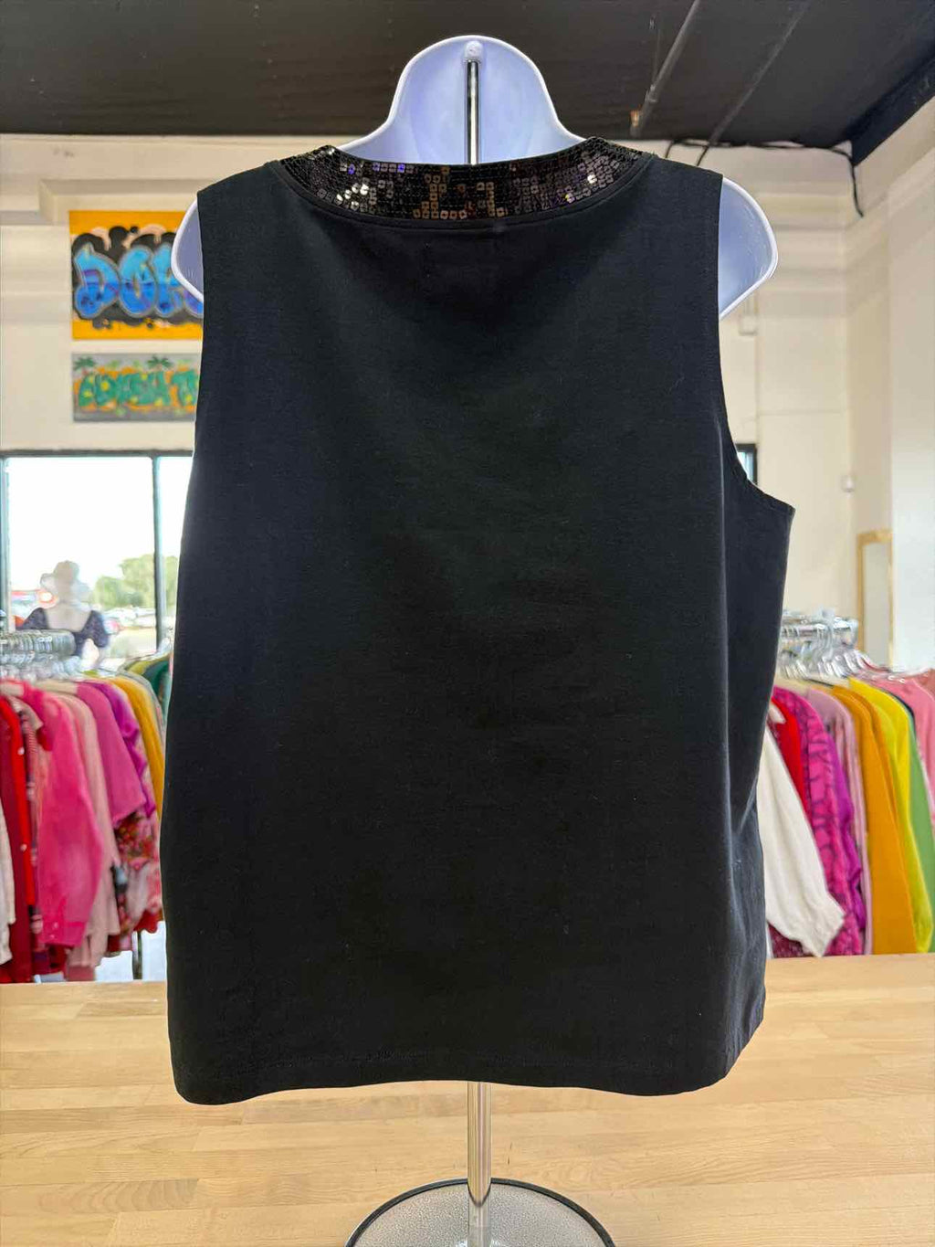 The Signature Collection Size XL Black Preloved Sleeveless