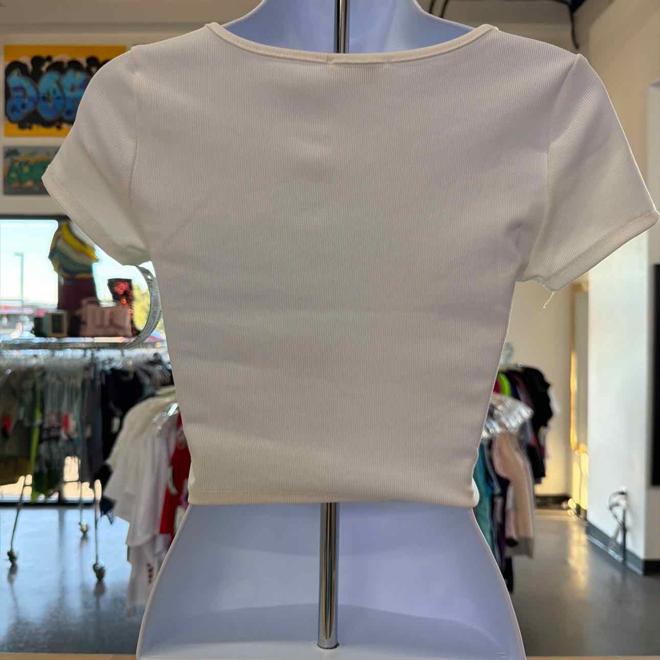 The Workshop Size M White Preloved Crop Top