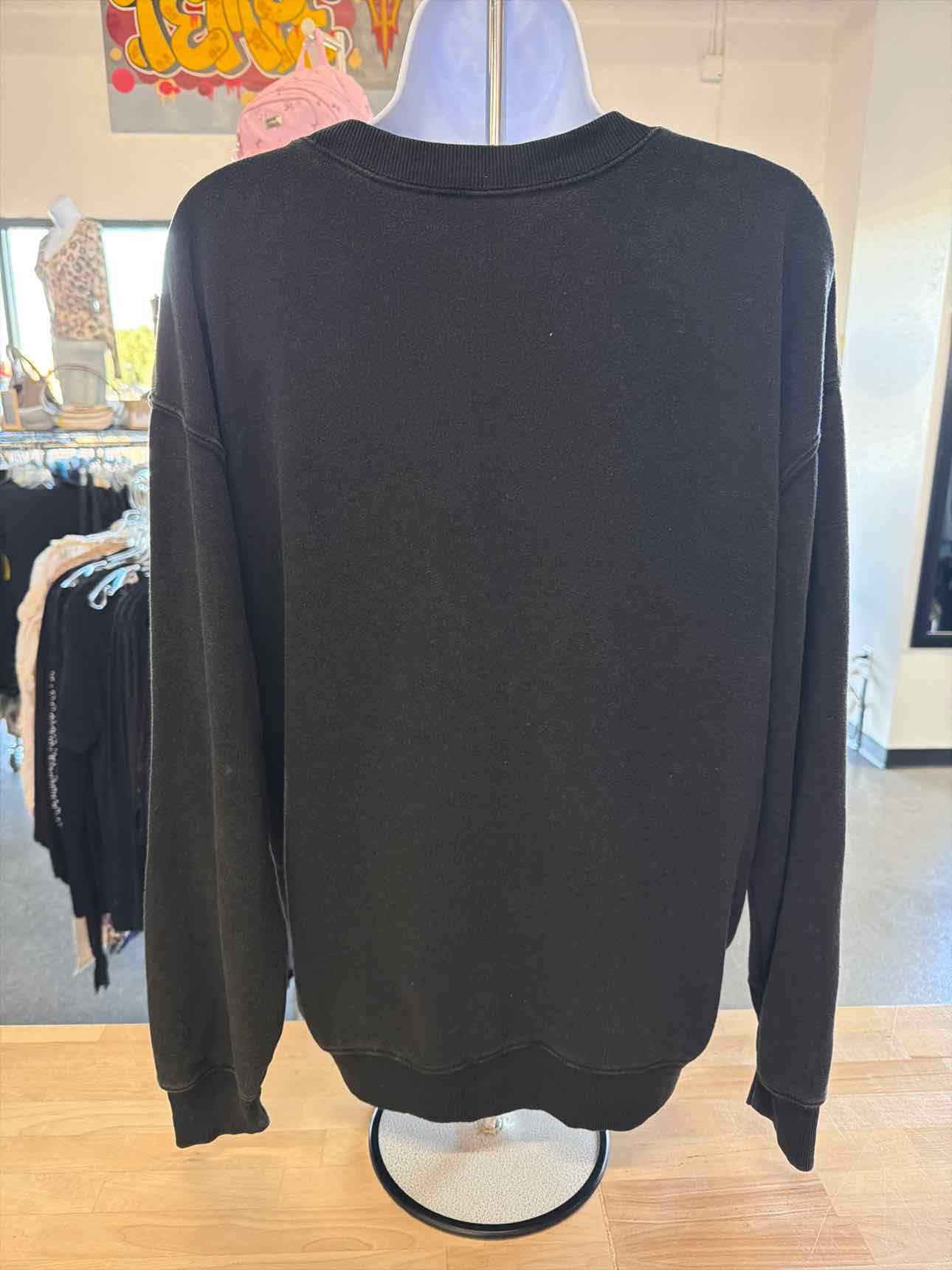 Disney Size L Black Sweater