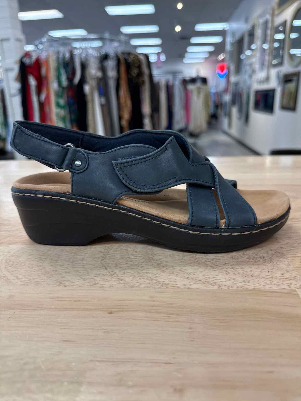 Clarks Size 6 Navy Preloved Sandals