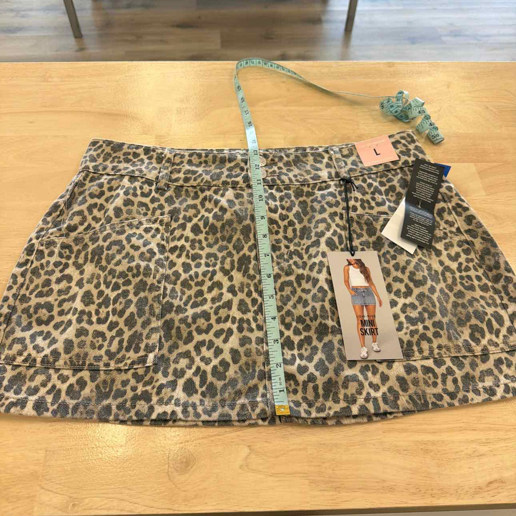 Celebrity pink Size L Brown New Skirt