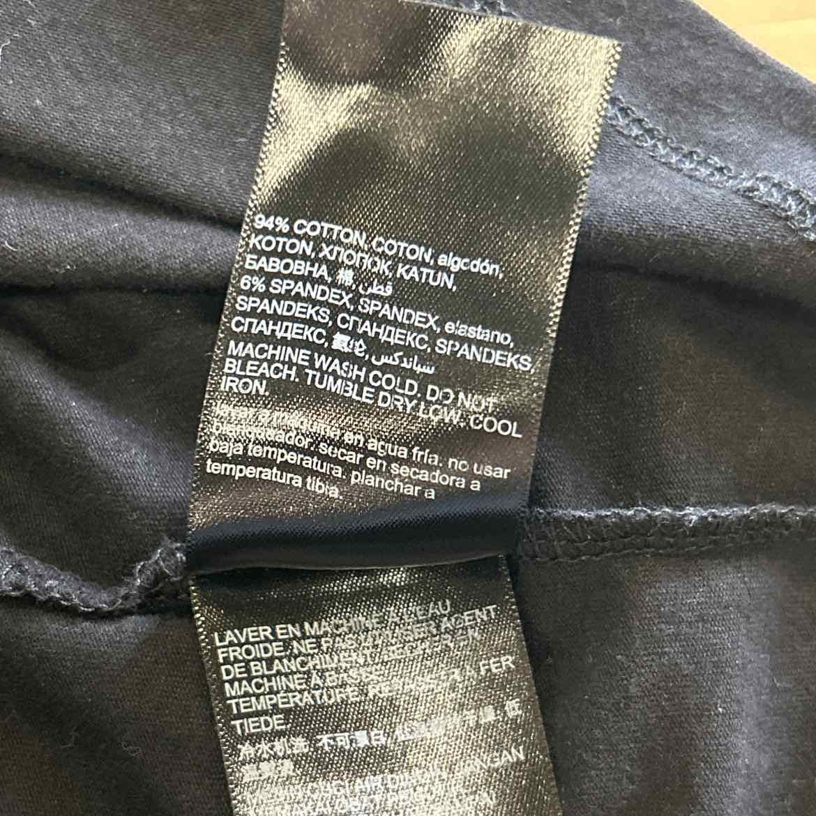 Bebe Size S Black Preloved T-Shirt SS
